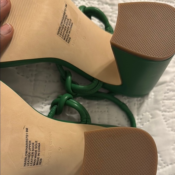 NWT - new STEVE MADDEN Harrlow Green Strappy Block Heel Sandals size 9 - Picture 7 of 8